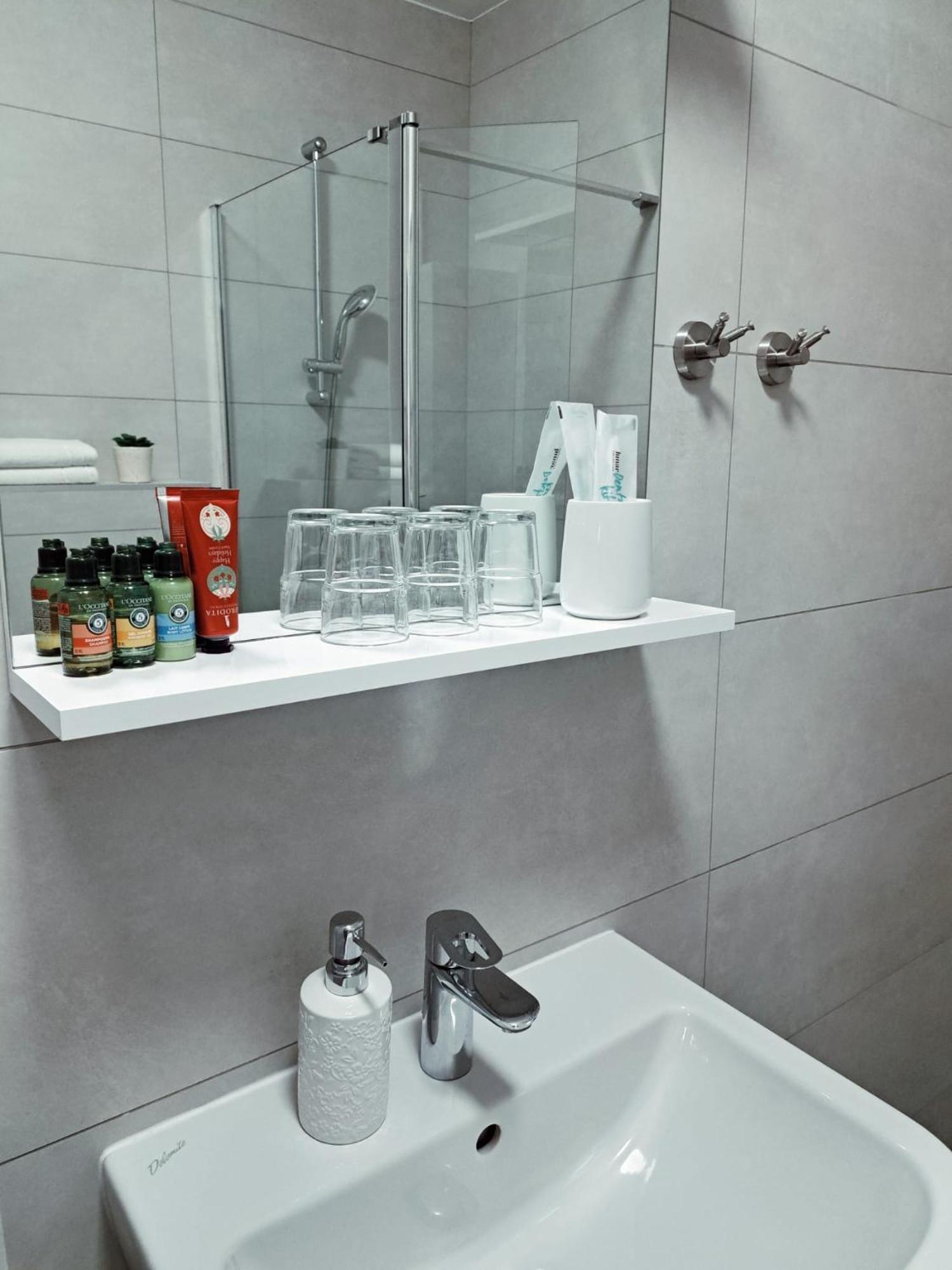 Apartman West Zen Zagreb Bagian luar foto